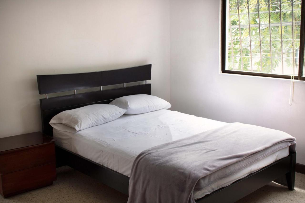 Apartamentos Limonar Cali Exterior photo